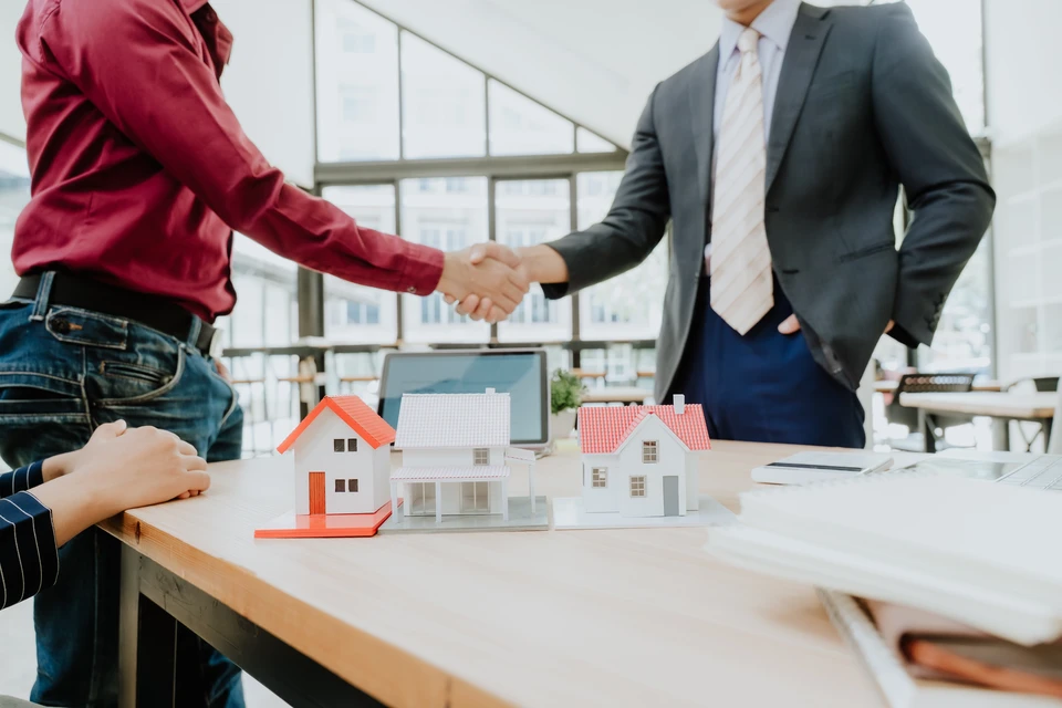 S&eacute;lection du design int&eacute;rieur par constructeur, client pour la r&eacute;novation de la maison